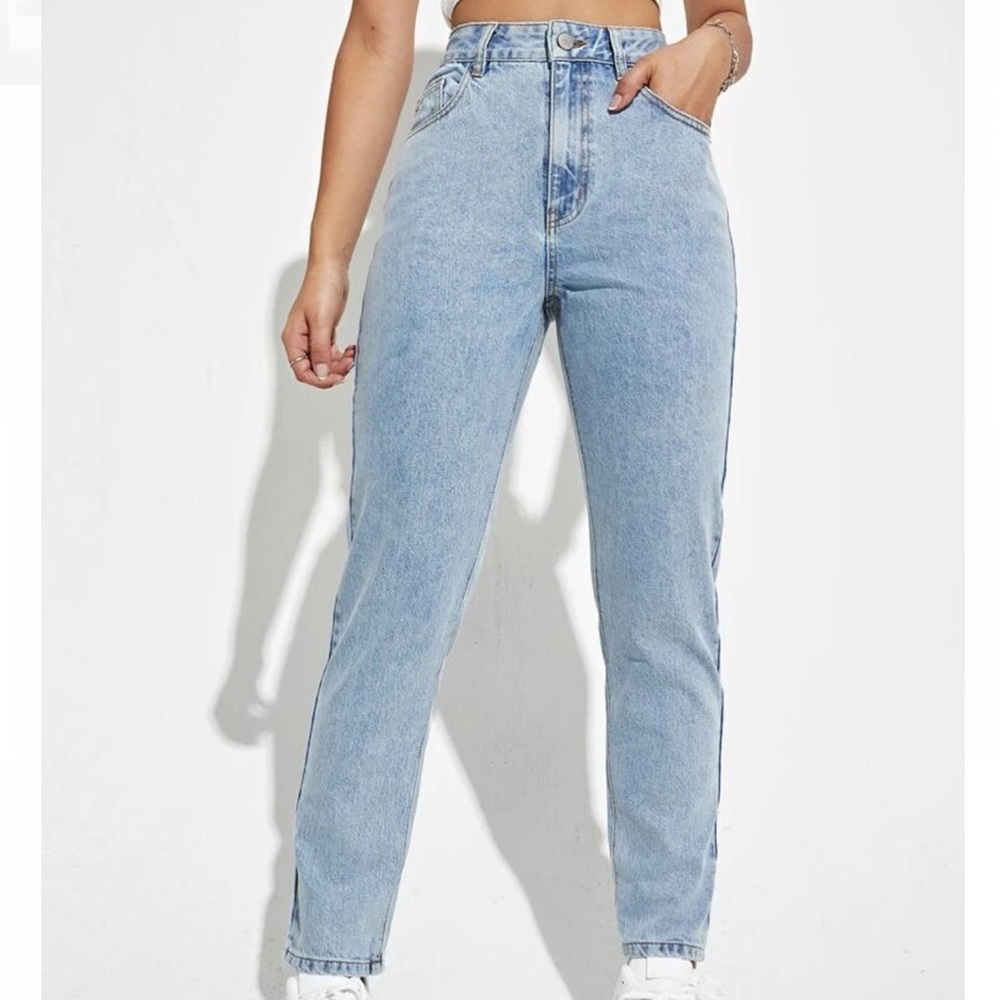 BRAND NEW - straight leg blue jeans